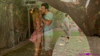 Муж с женой занимаются сексом в шикарном номере отеля №1