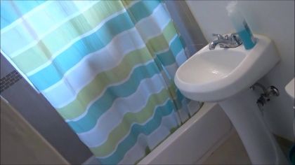 Оставшись без света молодая парочка решает потрахаться прямо посреди дома №3