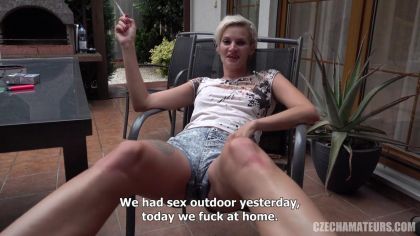 Блондинка хочет согреться на члене после прохладного бассейна №5