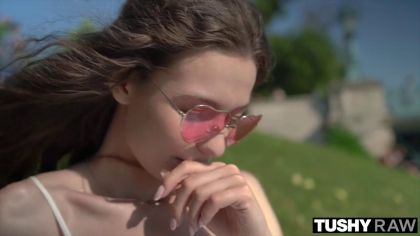 Чувак подбил на анальный секс красивую девку в купальнике №1