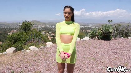 Мужик затопил растраханную киску горячей брюнетки №1