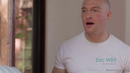 Массажистка трахнула женатого клиента на масляном матрасе №1