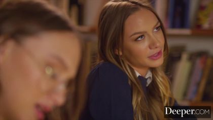 Отличницы устроили ЖМЖ секс после посещения библиотеки №2