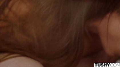 Двойное анальное проникновением позволяет студентке обкончаться №4