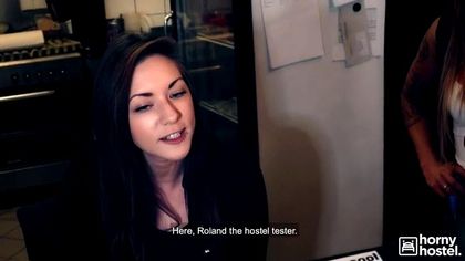 Горничная будит туриста в отеле и принимает хер в мягкой пилотке №1