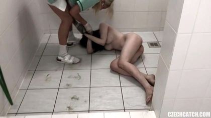 Медсестра анально фистинг пациентку в госпитале и заставляет кончить №1