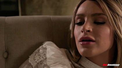 Мужик показывает член жене брата в белом платье и получает горловой отсос №1