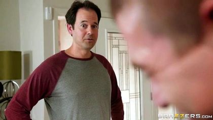 Тренер срывает трусики с чирлидерши и долго имеет в половую щелочку №2