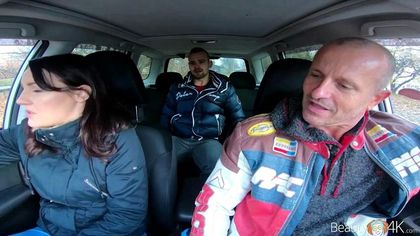 Муж позволил жене поебаться с мускулистым художником в студии №1