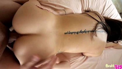 Бисексуалки садятся писями на член и трут язычками клиторки №9