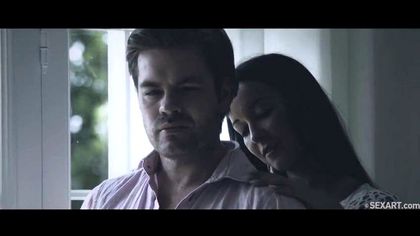 Небритый муж полюбил длинным членом влагалище партнерши №1