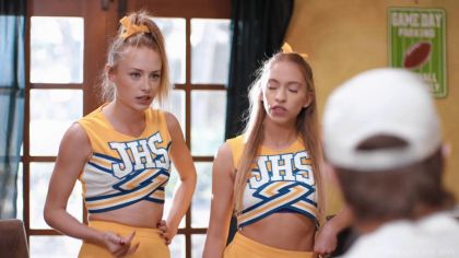 Студентки устроили ЖМЖ с аналом после учебы №1