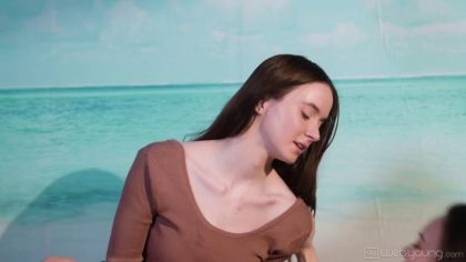 Успокоила азиатскую подружку нежным куни №3