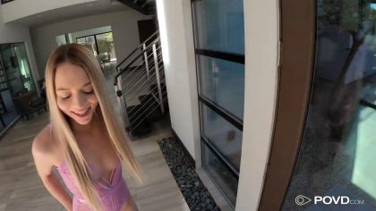 Сестра раздвинула киску для члена брата №1