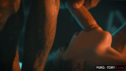 Парни оттрахали все дырки похотливой давалки №5