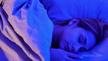 Приласкал киску сестры и получил классный минет №10