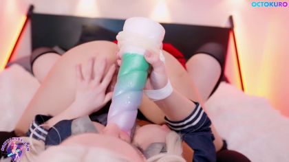 Ряженные лесби в униформах трахаются со страпоном №5