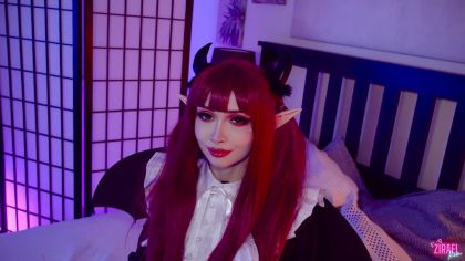 Рыжая телка трясет дойками и ебется в жопу №1