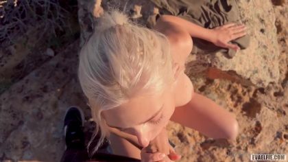 Красивый секс в горах с молодой блондинкой №9