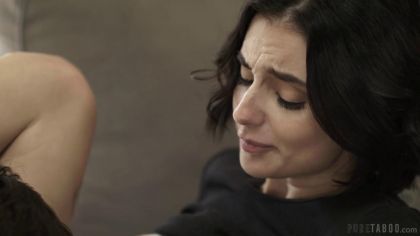 Выебал в жопу одноклассницу с худым телом №3