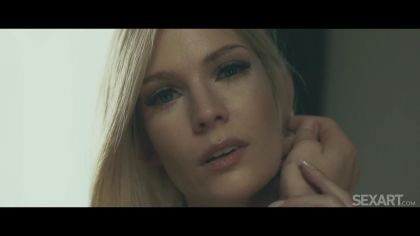 Эротично трахает любимую с самого утра №1