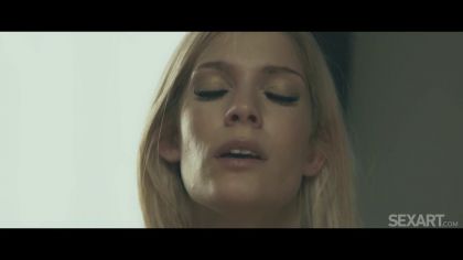 Эротично трахает любимую с самого утра №2