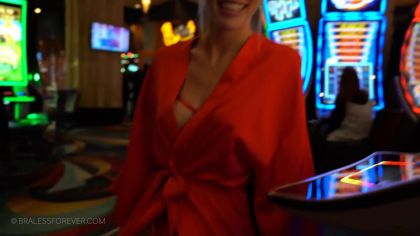 Отодрал горячую телку после знакомства в баре №1