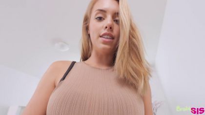 Узкая киска блондинки трещит на твердом члене №2