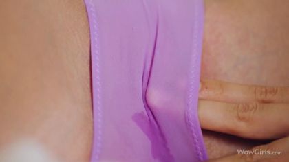 Стройные лесби стонут и кончают от дилдо №7