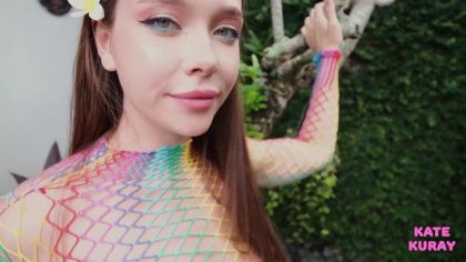 Девушка в сетке жадно сосет твердый член №2