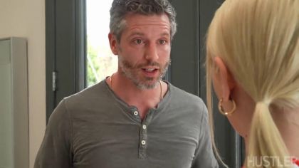 Вернулась из колледжа и дала в пизду папке №1