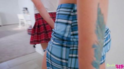 Скромницы решились на первый ЖМЖ с другом №1