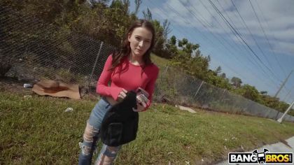 Отсосала незнакомцу в машине для новых ощущений №10