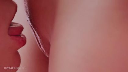 Худенькая соска нежно трахнута в пилотку №5