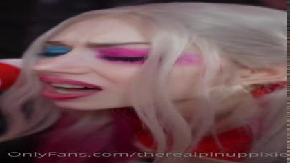 Ебет блондинку между сисек и в письку до упора №9