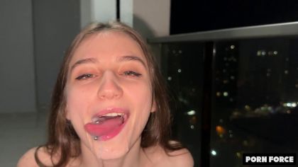 Секс в подъезде с порочной соседкой раком №10