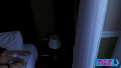 Разбудил девку для секса в два члена с другом №1