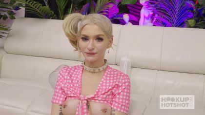 Худая шлюха выебана в жопу грубым парнем №10