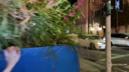 Ненасытные шлюхи делятся хуем парня посреди ночи №1