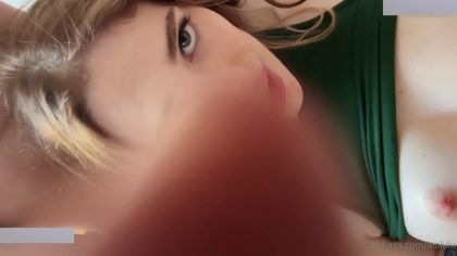 Парень не устоял от ЖМЖ с сестрой и подругой №10