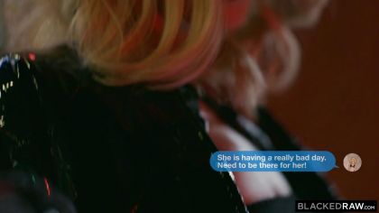 Накачанный негр ебет шлюху с белой попкой №1