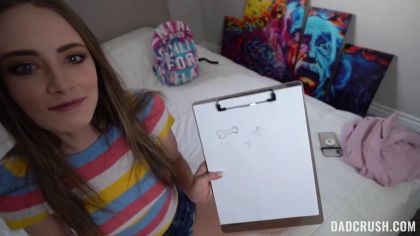 Сучка взяла за щеку у папки и потрахалась №4