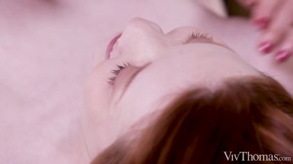 Подруги мнут киски: жарче, чем в сауне №7