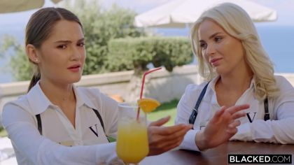 В дорогой гостинице всегда можно получить гарантированный оргазм №2