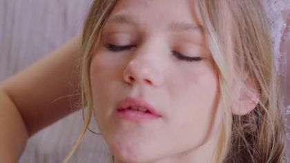 Совсем молоденькие, а уже лесбиянки №1