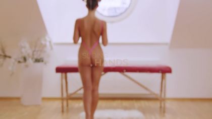 Одинокий масляный массаж киски №1