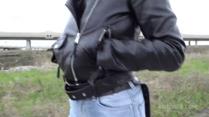 Вполне ожидаемый анал для уличной шлюхи №1