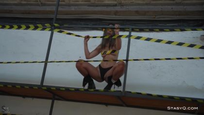 Эротика на заброшенной стройке