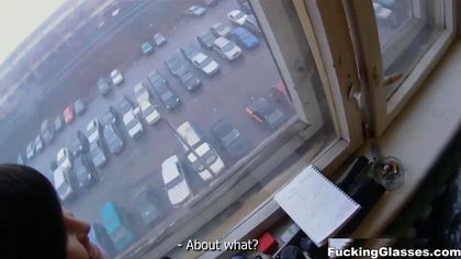 Девка отвлекает парня программиста стриптизом и классным сексом №5