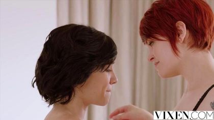 Босс пригласил к себе домой двух подчиненных и устроил бисексуальный тройничок №3